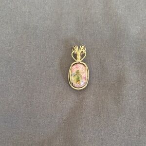 Elegant Gold  Pendant